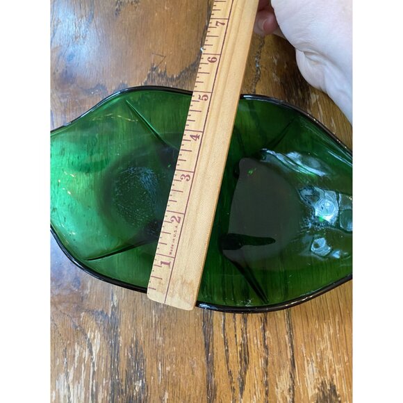 Vintage Green Glass Leaf Dish 10" - Decorative Serving Bowl Retro Home Decor - Picture 6 of 6